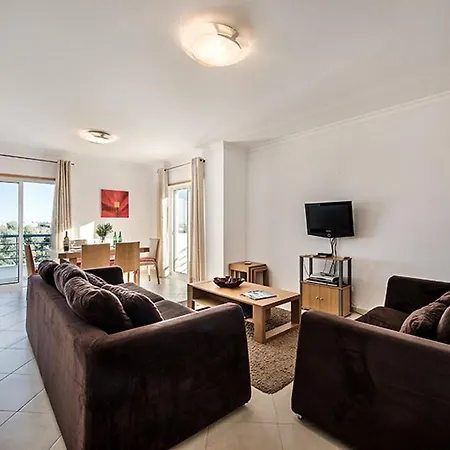 Whyler Apartment *