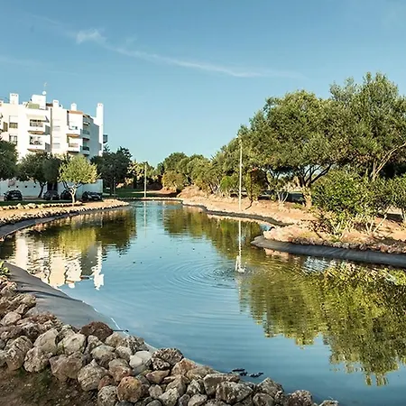 Whyler Tavira